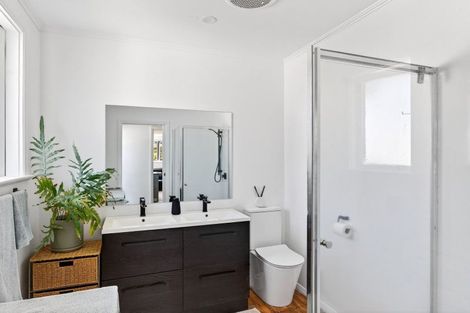 Photo of property in 5 Kara Street, Outer Kaiti, Gisborne, 4010