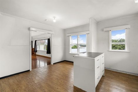 Photo of property in 13 Bruce Road, Glenfield, Auckland, 0629