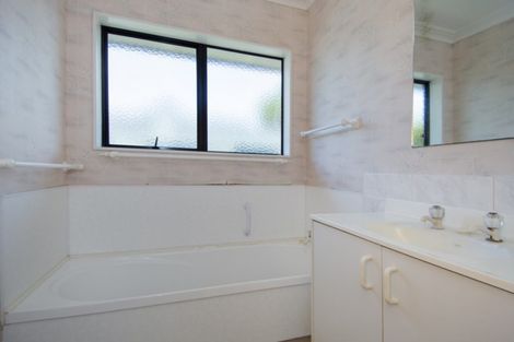 Photo of property in 1/24 Fourth Avenue, Tauranga, 3110