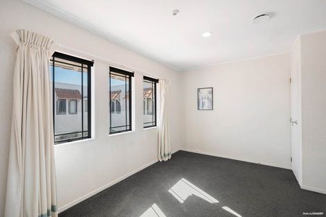 Photo of property in 11/77 Saint George Street, Papatoetoe, Auckland, 2025