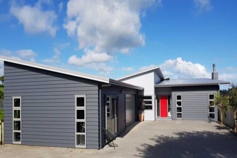 Photo of property in 112 Ackworth Road, Lepperton, New Plymouth, 4373