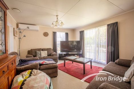 Photo of property in 2 Hartford Crescent, Totara Park, Upper Hutt, 5018