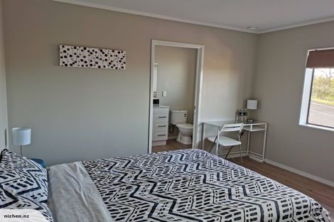 Photo of property in 1/84 Sunrise Avenue, Mairangi Bay, Auckland, 0630