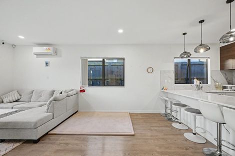 Photo of property in 113 Tiriwa Drive, Massey, Auckland, 0614