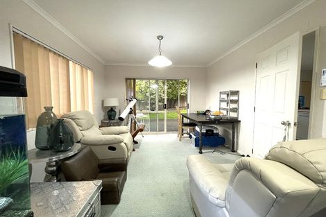 Photo of property in 7 Mullagh Place, East Tamaki Heights, Auckland, 2016