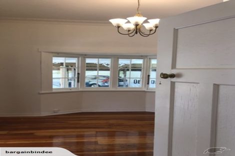 Photo of property in 15 Waitakere Road, Waitakere, Auckland, 0816
