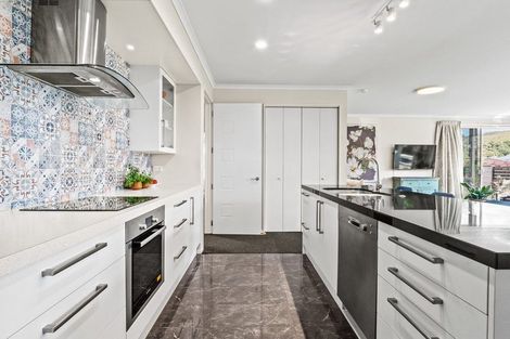 Photo of property in 10 Coburn Place, Lake Hayes, Queenstown, 9304