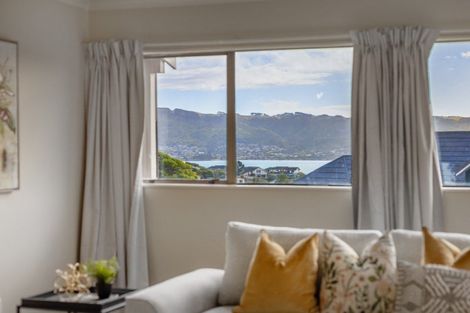 Photo of property in 30 Kinloch Place, Papakowhai, Porirua, 5024