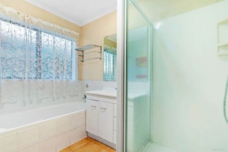 Photo of property in 25 Medvale Avenue, Flat Bush, Auckland, 2019