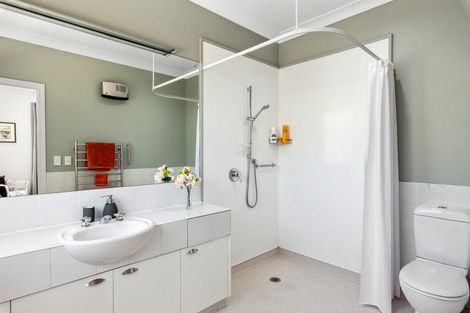 Photo of property in 4 Maple Lane, Waikanae, 5036