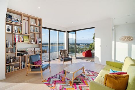 Photo of property in 24 Marama Crescent, Mount Pleasant, Christchurch, 8081