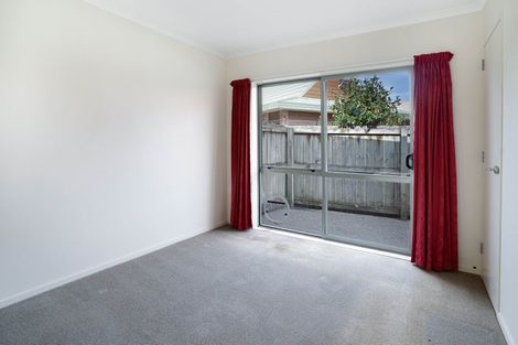 Photo of property in Holdsworth Villas, 46/2 William Donald Drive, Solway, Masterton, 5810