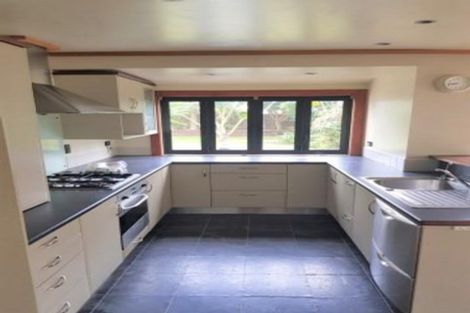 Photo of property in 28 Bulteel Street, New Plymouth, 4310