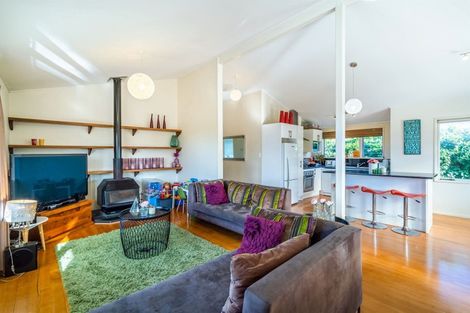 Photo of property in 2/51 Ocean View Road, Hillcrest, Auckland, 0627