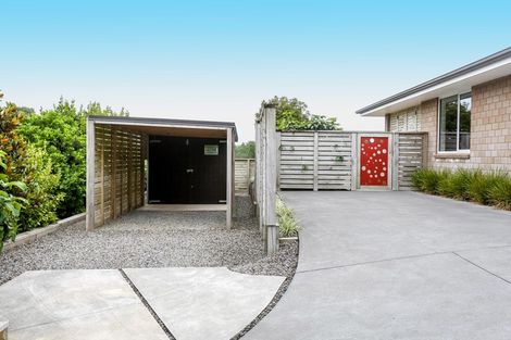 Photo of property in 86 Karamea Street, Whalers Gate, New Plymouth, 4310