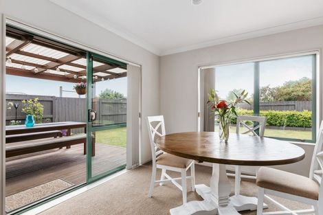 Photo of property in 15 Andalusian Place, Papamoa Beach, Papamoa, 3118