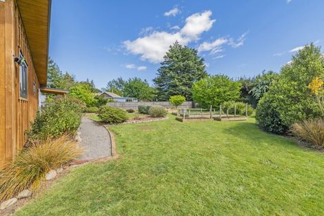 Photo of property in 5 Cross Street, Coalgate, 7673