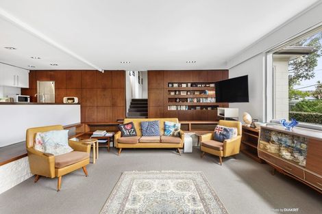 Photo of property in 4 Pembroke Road, Northland, Wellington, 6012