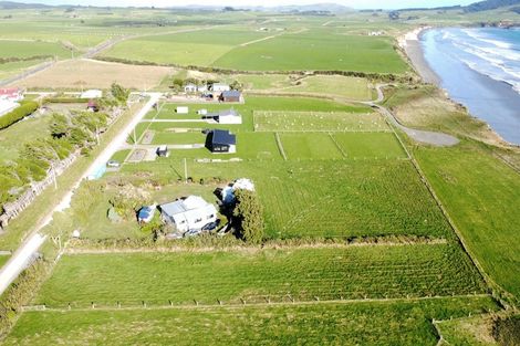 Photo of property in 13 Surrey Street, Orepuki, Riverton, 9881