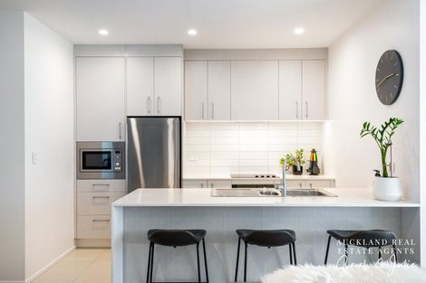 Photo of property in 205/8 Waikumete Road, Glen Eden, Auckland, 0602