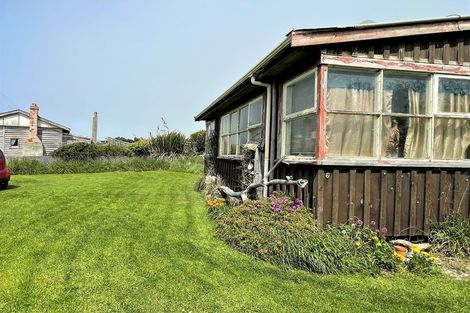 Photo of property in 1262 Kaka Point Road, Kaka Point, 9271