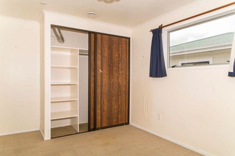 Photo of property in 17 Miller Street, Dannevirke, 4930