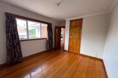 Photo of property in 9 Hamlin Road, Mount Wellington, Auckland, 1060