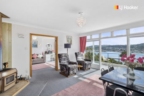 Photo of property in 121 Larnach Road, Vauxhall, Dunedin, 9013