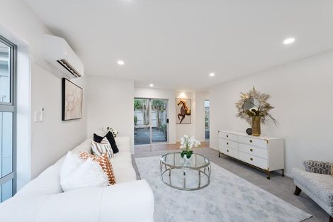 Photo of property in 8 Roy Maloney Drive, Henderson, Auckland, 0612