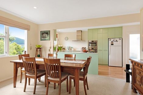 Photo of property in 4 Bishops Glen, Tawa, Wellington, 5028