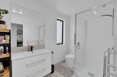 Photo of property in 20 Te Tiireke Drive, Glenview, Hamilton, 3206