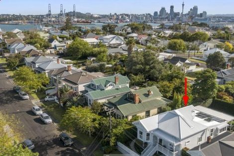 Photo of property in 25 Roslyn Terrace, Stanley Point, Auckland, 0624