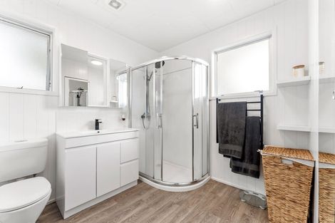 Photo of property in 44 Amorino Drive, Red Beach, 0932