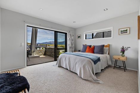 Photo of property in 4 Kinross Lane, Jacks Point, Queenstown, 9371