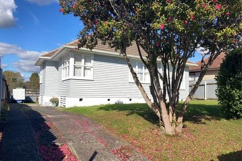 Photo of property in 18 Crown Crescent, Otara, Auckland, 2023