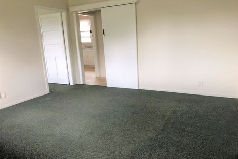 Photo of property in 4/2 Godley Road, Green Bay, Auckland, 0604