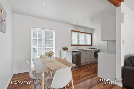 Photo of property in 3 Lex Avenue, Green Bay, Auckland, 0604