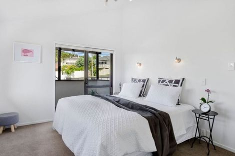 Photo of property in 2/99 Matipo Road, Mairangi Bay, Auckland, 0630