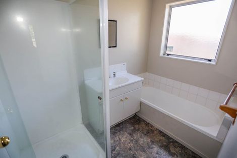 Photo of property in 190a Wainoni Road, Avondale, Christchurch, 8061