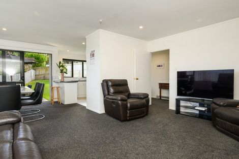 Photo of property in 11 Jordan Way, Kelvin Grove, Palmerston North, 4414