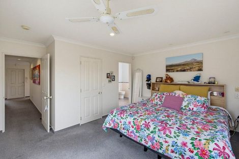 Photo of property in 166 Milne Drive, Paraparaumu, 5032