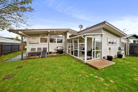 Photo of property in 5 Ngaio Place, Hawera, 4610