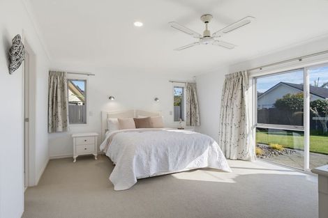Photo of property in 24 Bucklands Crescent, Papamoa Beach, Papamoa, 3118