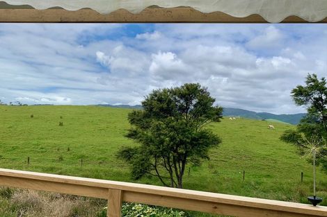 Photo of property in 74 Bays Road, Orere Point, Papakura, 2585