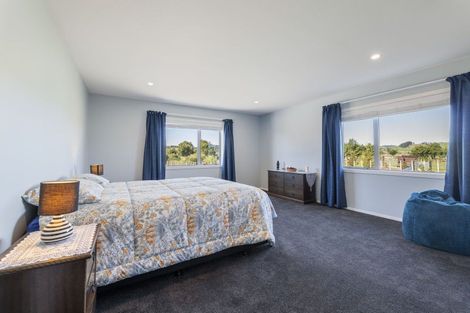 Photo of property in 43 Carrs Road, Urenui, 4377