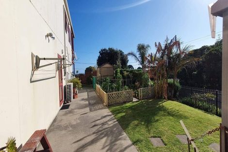 Photo of property in 92 Matai Street, Castlecliff, Whanganui, 4501