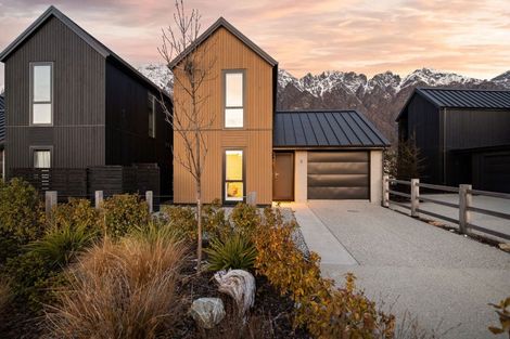 Photo of property in 9 Mulholland Drive, Jacks Point, 9371