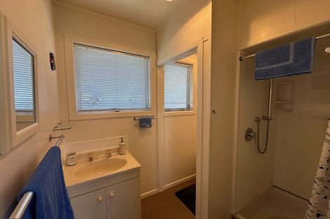 Photo of property in 54 Fifth Avenue, Urenui, 4377