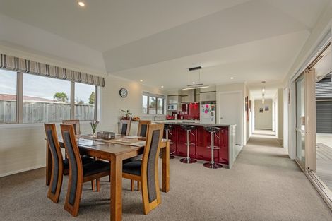 Photo of property in 8a Vernon Avenue, Takaro, Palmerston North, 4412