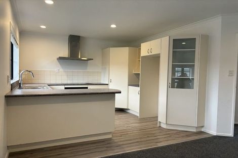 Photo of property in 1/20 Greta Place, Stanmore Bay, Whangaparaoa, 0932